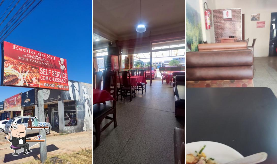 Sente em uma das mesas no Restaurante Estilo Do Sul