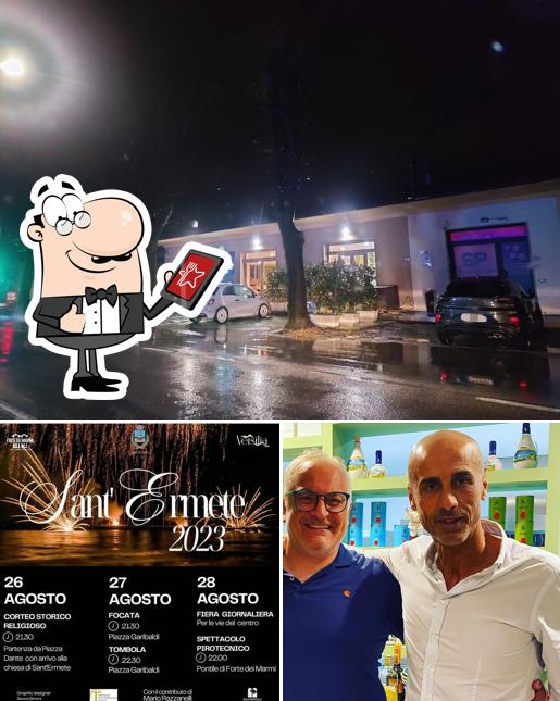 La foto della esterno e bevanda di Pizzeria Regina Margherita