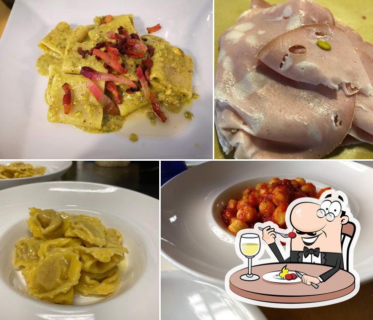 Platti al Trattoria La Molinara