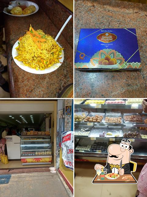 Pad thai at Gomathi Shankhar Bhavan