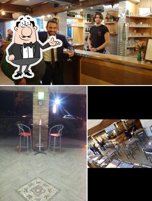 Dai un'occhiata agli interni di Bar - Ristopub "Red Stone"