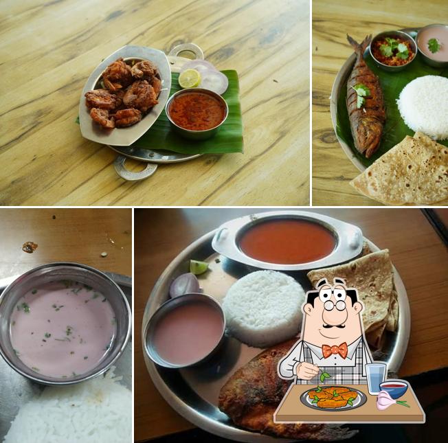 Chicken wings at Sai Prabha Lodge and Khanaval