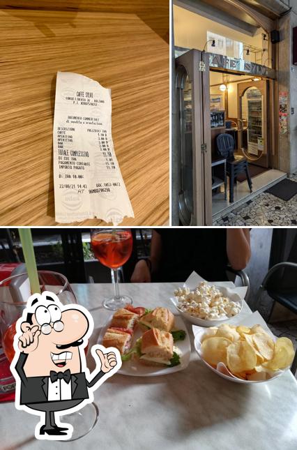 Siediti a un tavolo di Caffe' Sylvi W W Snc