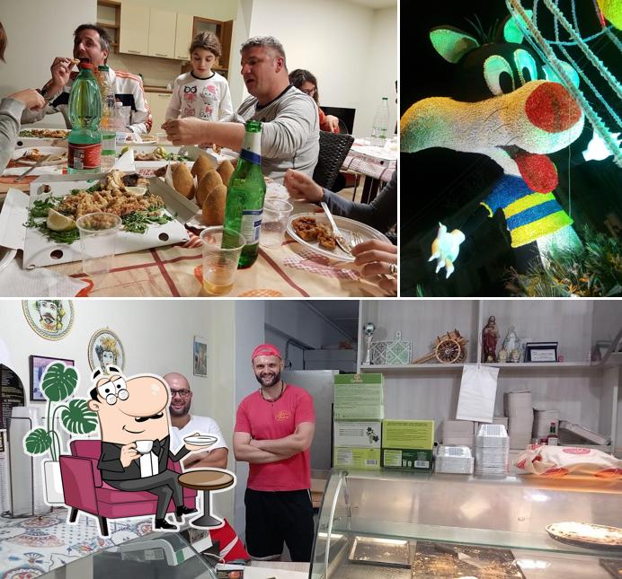 Siediti a un tavolo di La Gustosa Rosticceria e Gastronomia
