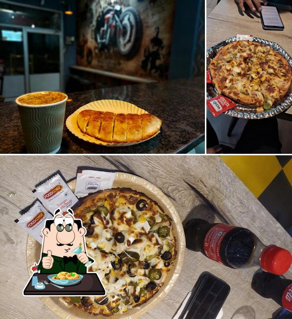 Food at Singh Pizza
