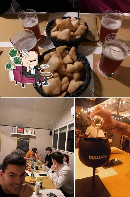 La interni e cibo del ristorante