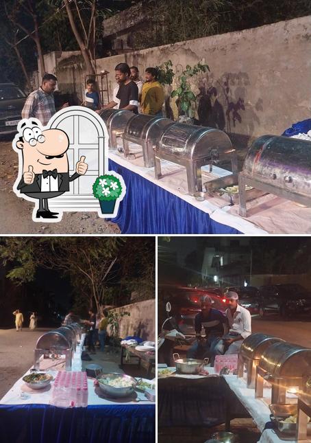 Check out how Shree Sanwariya Sarkar Food Junction looks outside