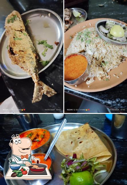 Chicken curry at Sri Sainath Bhojanalay