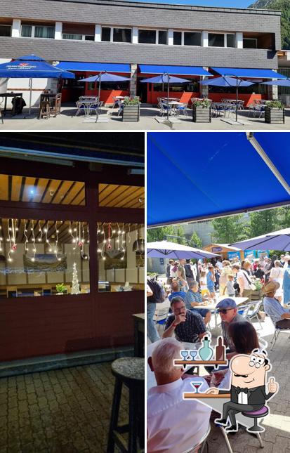 Siediti a un tavolo di Bahnhofbuffet Andermatt