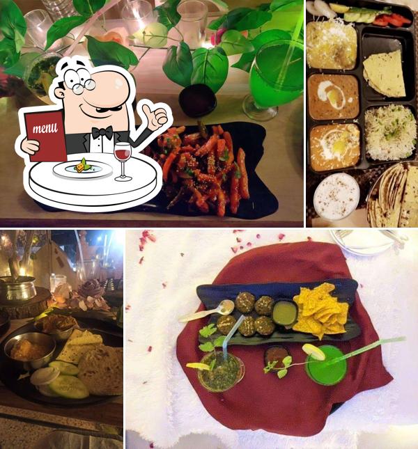 Food at Pakwaan Candlelight Dinner Restaurant