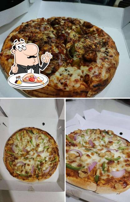 Pick pizza at Spice's in Kulhad Cafe