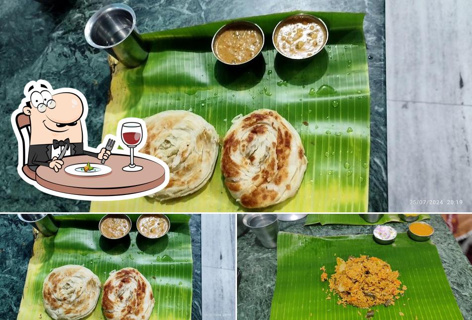 Food at Aarya Bhavan