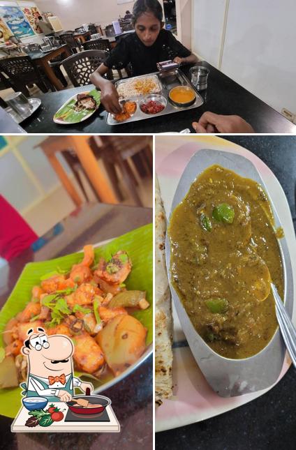Chicken curry at Hotel Atithi