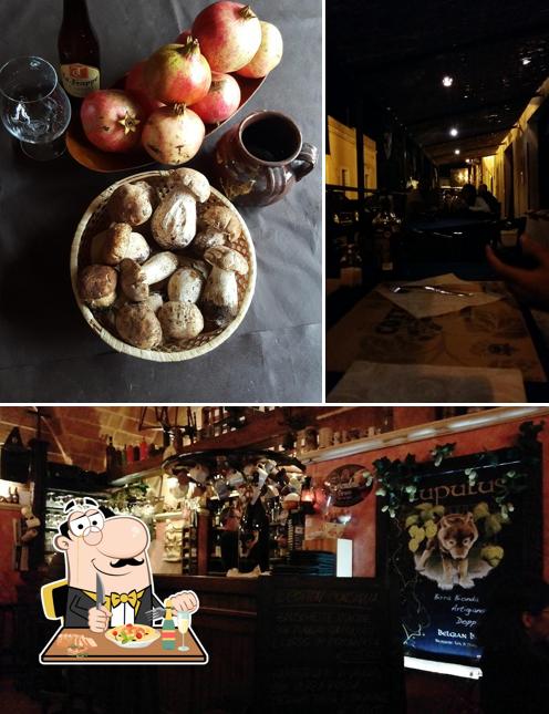 La immagine della cibo e bancone da bar di Cotton Pub