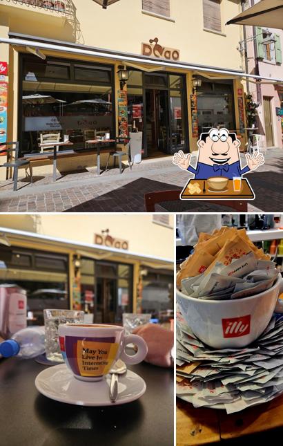 La cibo e interni del ristorante