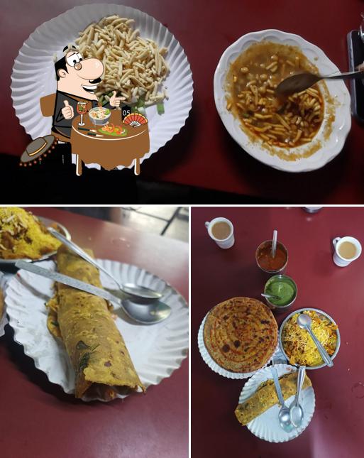 Meals at Nilu Tea Centre