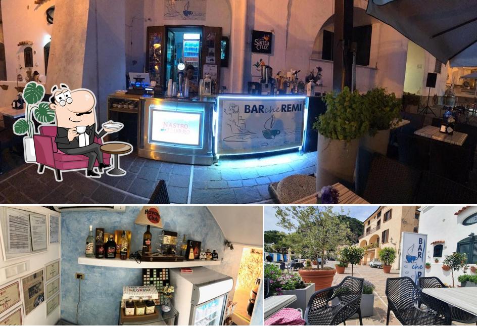 Siediti a un tavolo di Barcheremi