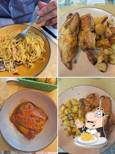 Spaghetti alla carbonara al L'angolo Della Pasta Gastronomia e pasta all'uovo dal 1999