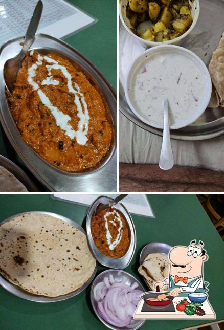 Chicken curry at Sainik Foods