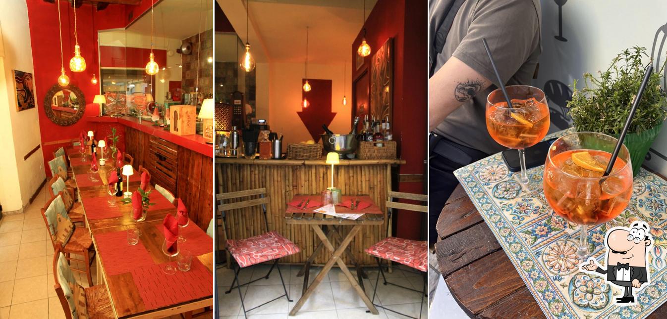 Siediti a un tavolo di A Crudo