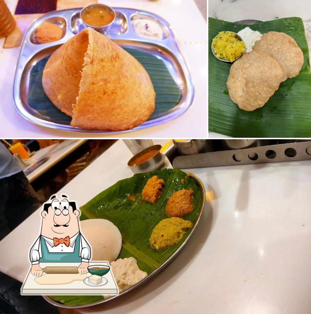 Samosa at New Kanna Boarding Hotel