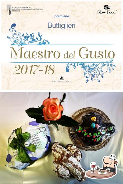 Platti al Pasticceria Buttiglieri