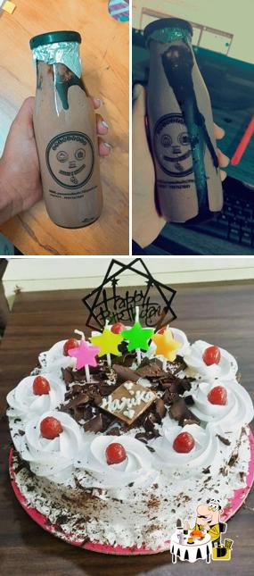 Food at SRINIVASA BAKES N SHAKES