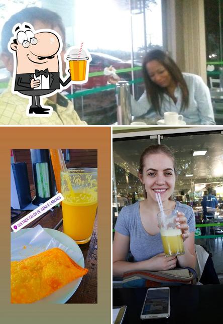 Guetner Caldo De Cana e Lanches serve uma gama de bebidas
