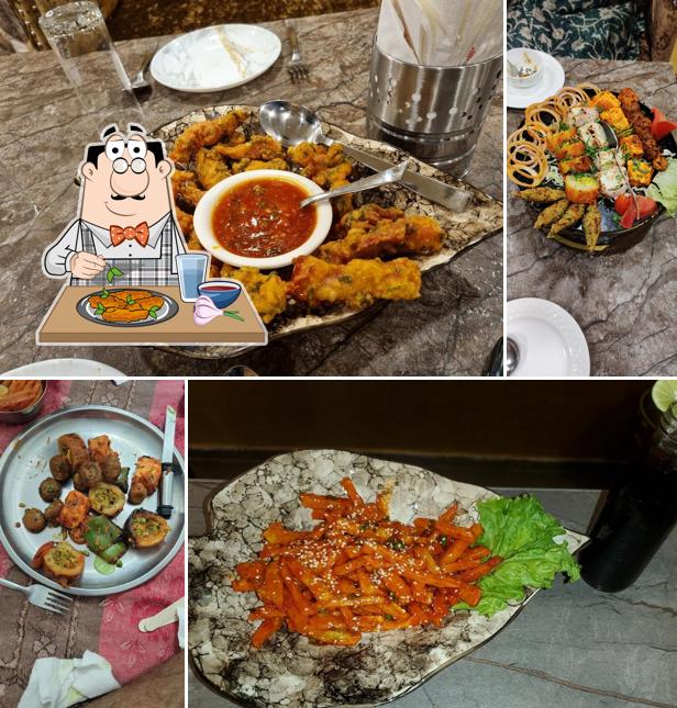 Chicken wings at ROYAL PAKWAN