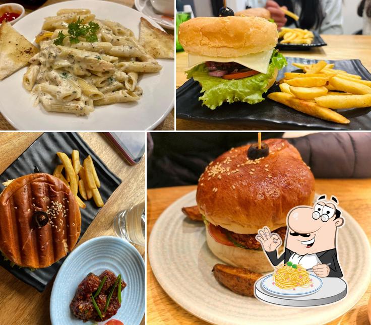 THEROYS - Art Gallery & Cafe