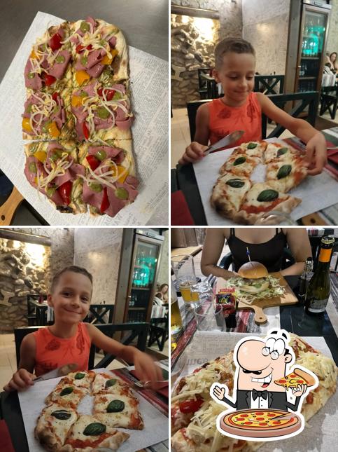 Ordina tra le svariate varianti di pizza