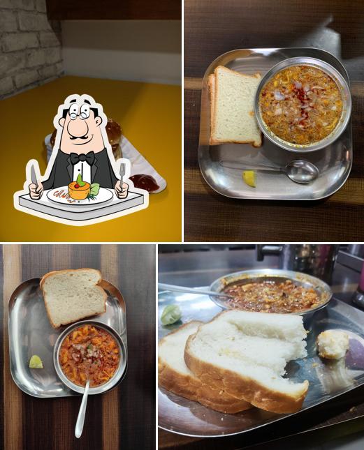 Food at Chorage Misal Kolhapur