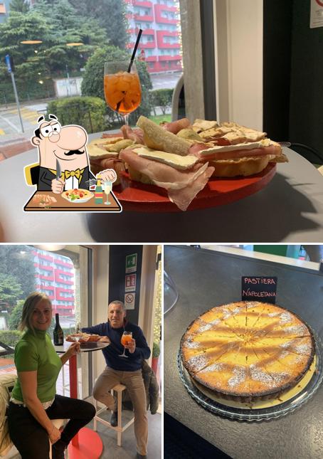 La foto di cibo e bevanda da Laura Caffè