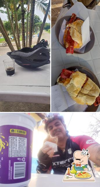 Comida em Point dos Ciclistas Rialto Barra Mansa