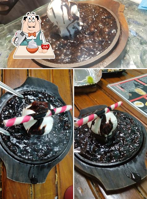 Don’t forget to try out a dessert at Foodnest Cafe