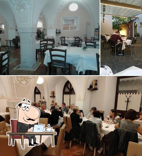 Gli interni di Ristorante e Pizza Antico Pozzo