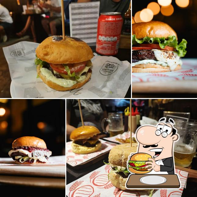 Delicie-se com um hambúrguer no Carne e Malte Burger Bar