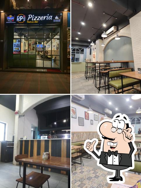 The interior of RP's Pizzeria
