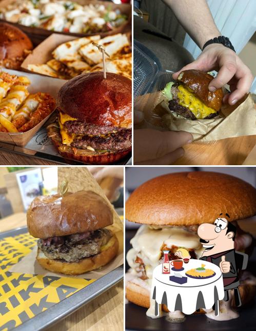 Prenez un hamburger à Fabrika Burger