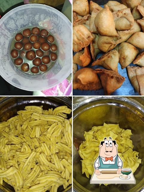 Samosa at Guptaji Sweets