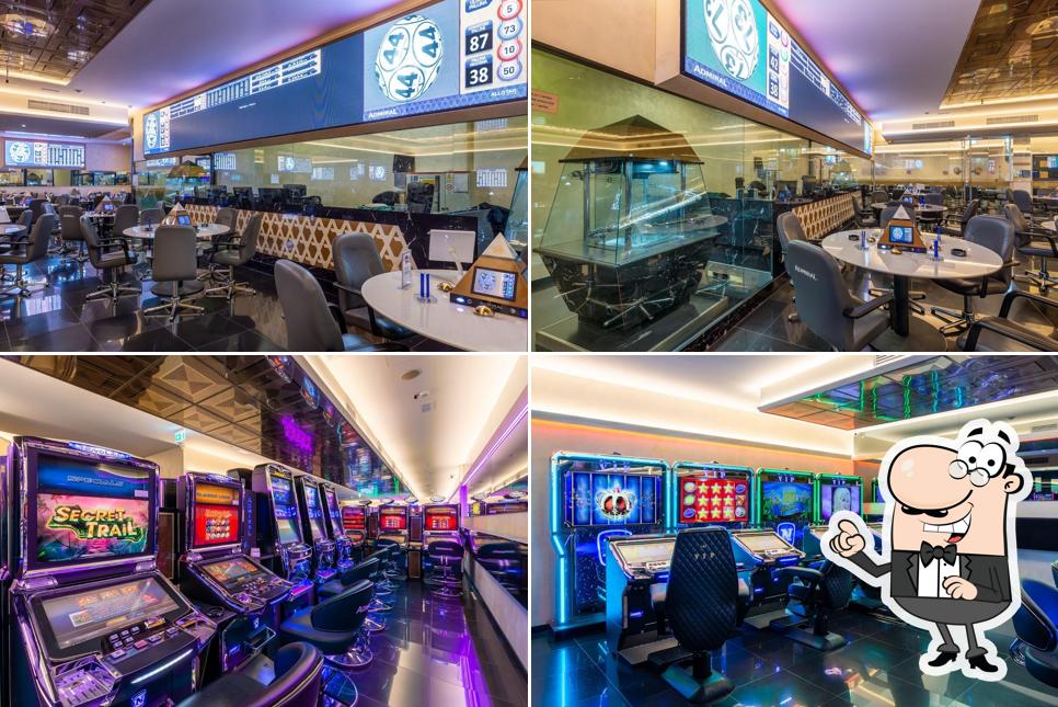 Gli interni di Sala Admiral BINGO - SLOT & VLT - Roma Tor Sapienza