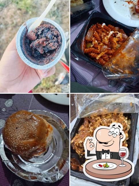 Food at Ravi snacks corner