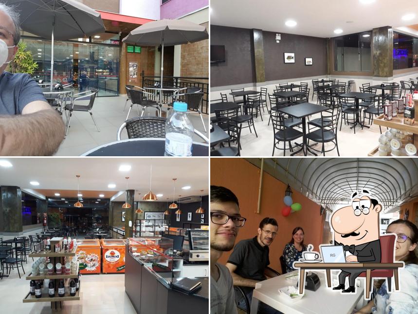 O interior do Espucreme Sorvetes