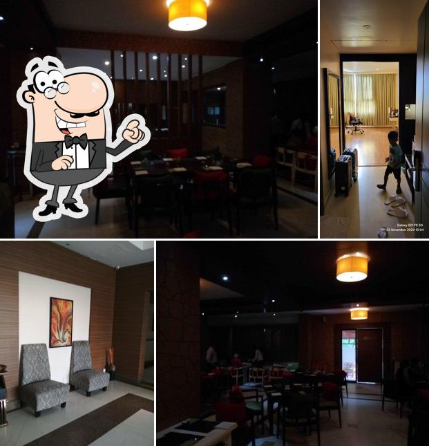 The interior of POPPYS Hotel - Madurai