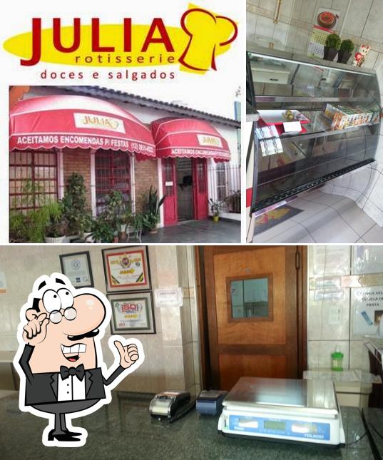 O interior do Julia Rotisserie