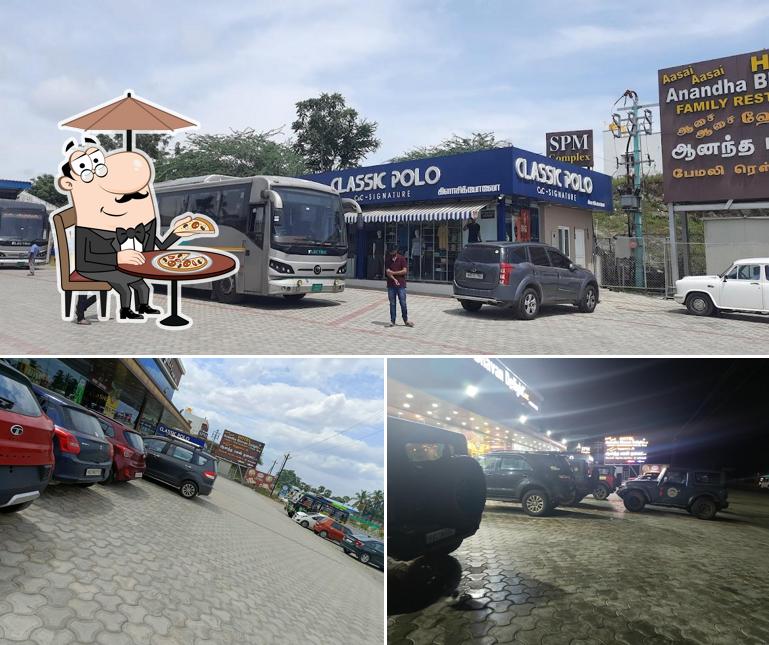 Check out how Aasai Aasai Anandha Bhavan delight looks outside