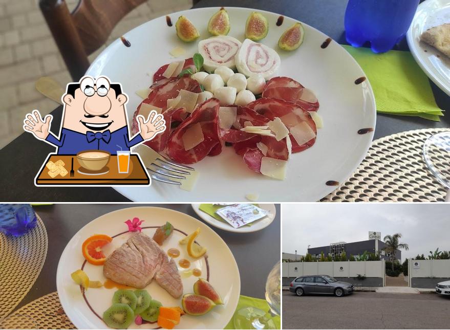 La cibo e esterno del ristorante