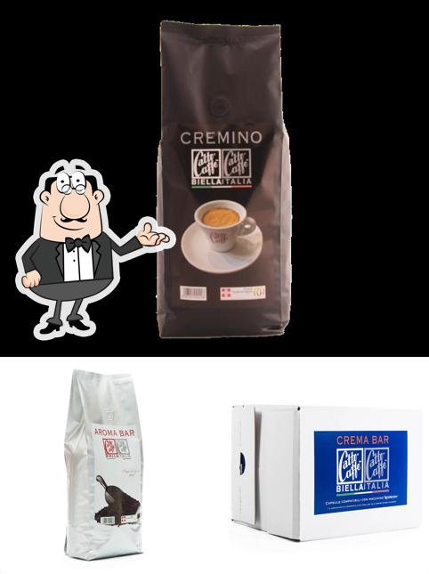 Guarda la foto che raffigura la interni e bevanda di Catto Caffè