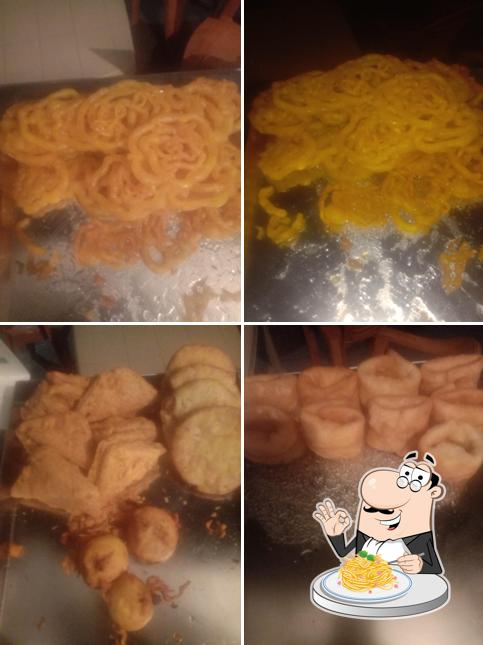 Spaghetti carbonara at Jay Mataji Nashta Centre