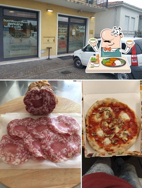 Questa è la foto che mostra la cibo e esterno di Pizzeria Nuova Idea